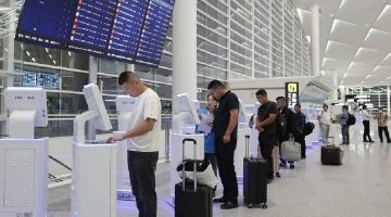 三亚机场T3航站楼启动试运行