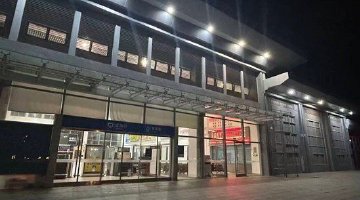 海南环岛高铁整装迎客来