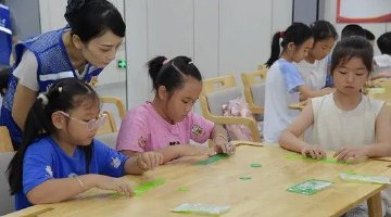 海口美兰区13个“托管站”免费开班