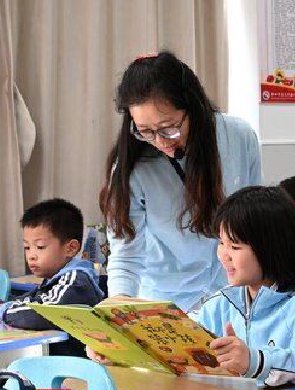 “官方带娃”服务启动