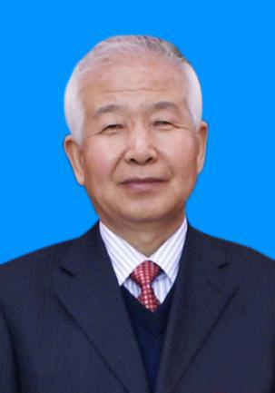 国医大师薛伯寿教授和北京中医药大学著名中医学家王洪图教授学习6年