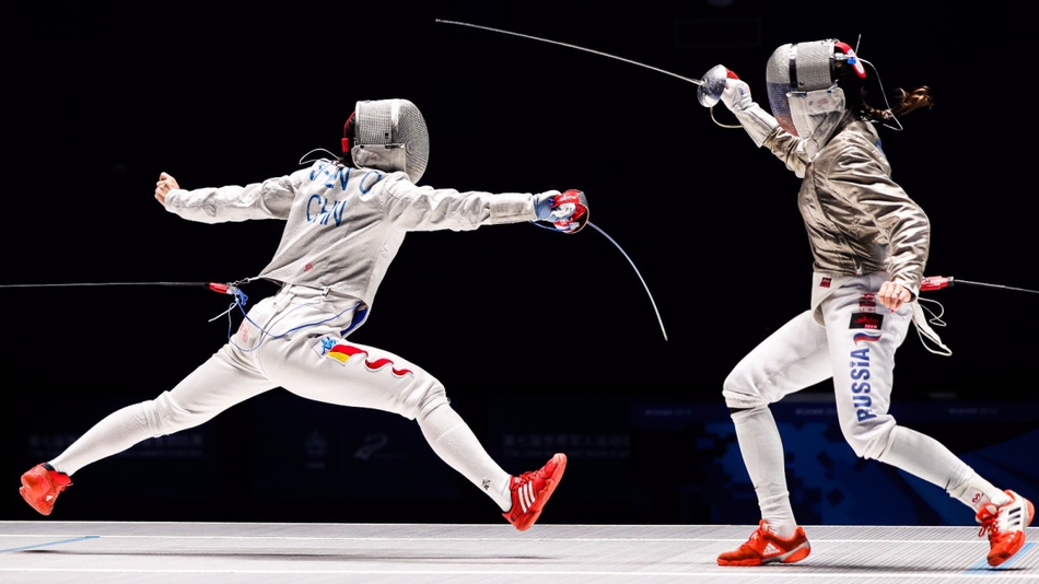 俄罗斯队夺得军运会女子佩剑团体决赛冠军