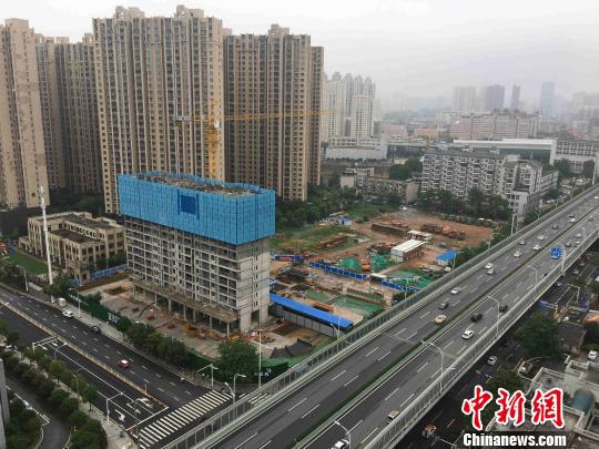 暴雨过后武汉城区渍水基本消退 交通恢复正常