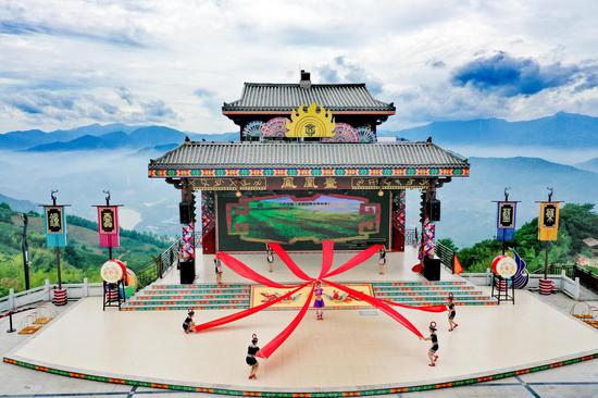 漳州七彩官畲村