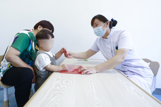 （幼儿发育商测评 &nbsp;摄影：张祖国）