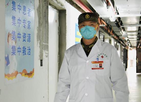 战斗在武汉抗疫一线的吴昊