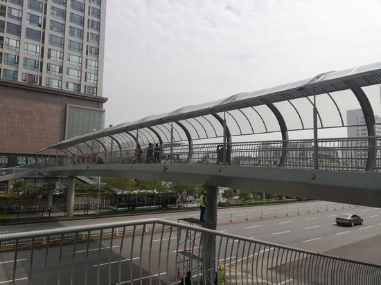 洪山区21座人行天桥换新装