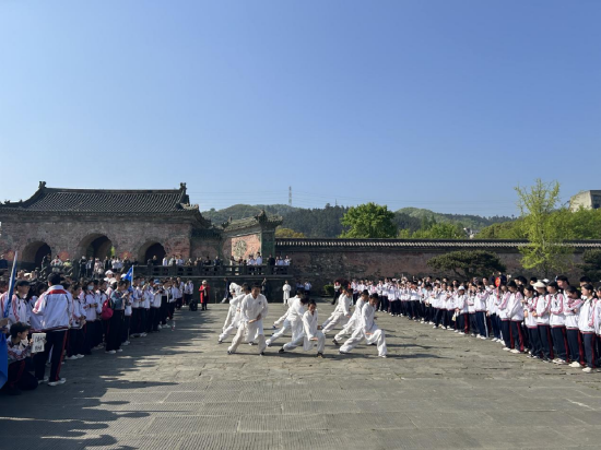 2天3000人武当山迎来研学热潮