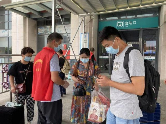 荆州火车站：成立疫情防控指挥部 设立42个网格点