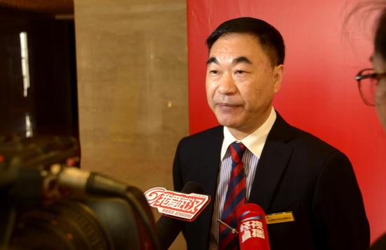 电装董事长_董事长办公室图片