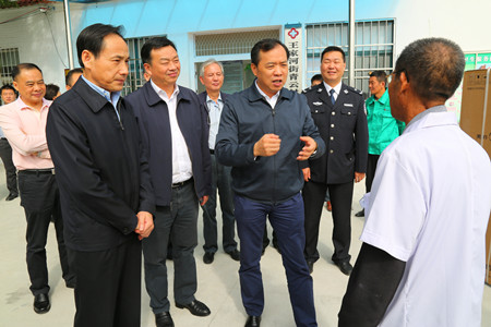 市领导喻春祥,彭志敏调研指导黄陂区精准扶贫工作