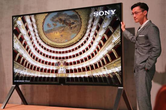 有个武汉人真有钱竟能与王思聪并肩真相是