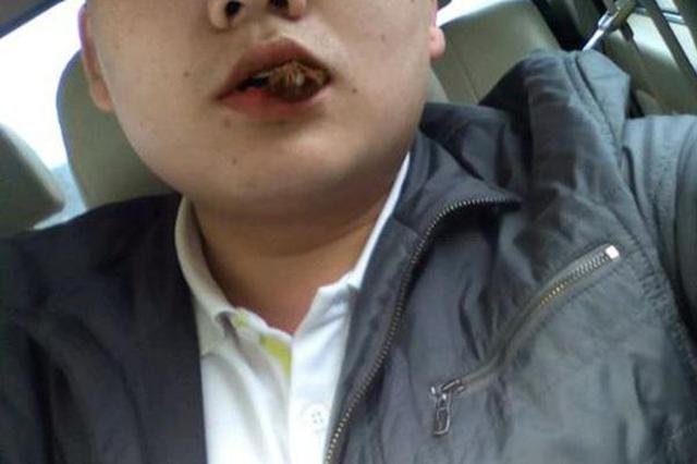 醉酒男子驾驶重型货车上高速 狂吃槟榔企图蒙混过关