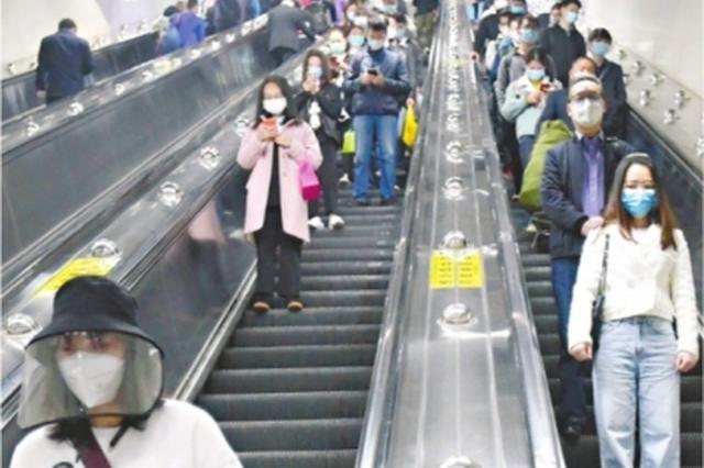 武汉公交地铁都跑起来了 熟悉的都市节奏感又回来了