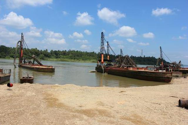 湖北加强河道采砂管理:打击非法盗采 实行采砂船总量控制
