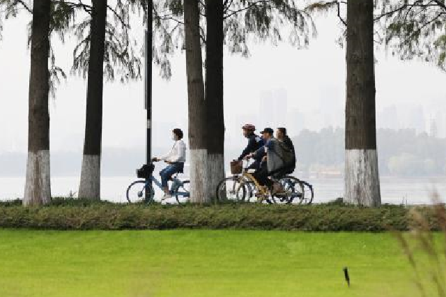 武汉东湖绿道:人和自然和谐共生