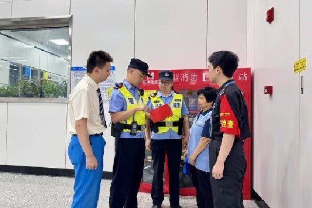 中考遇上端午，武汉轨道公安全力守护