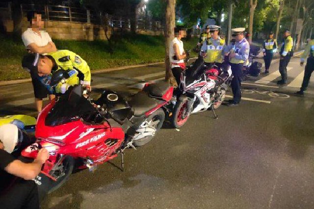 深夜炸街耍帅？武汉交警：全员拿下！