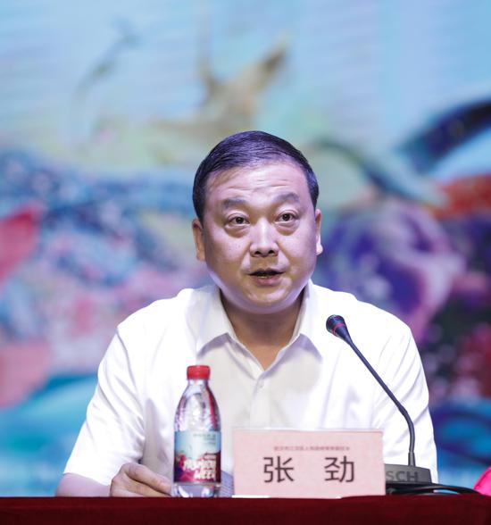 武汉市江汉区人民政府常务副区长张劲介绍2018武汉时装周亮点内容