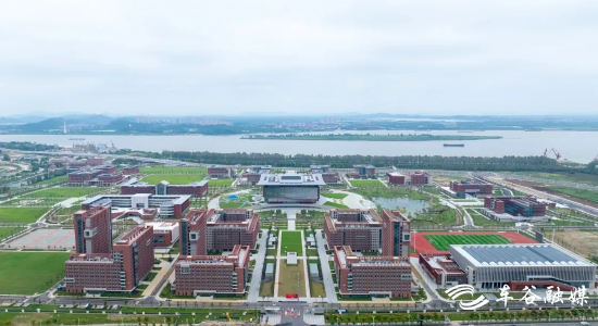 ▲华中科技大学军山校区
