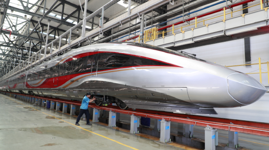 8月初将在湖北省内线路运行 武铁迎来最新型复兴号