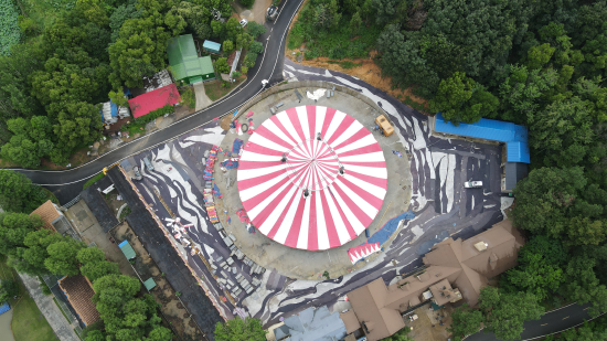 武汉野生动物王国二期建设正在如火如荼,西狐国际马戏剧场正在抢抓工期