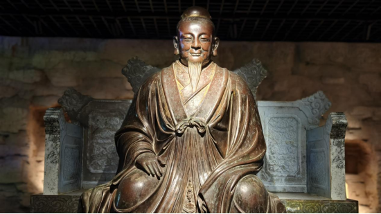张三丰铜铸鎏金造像
