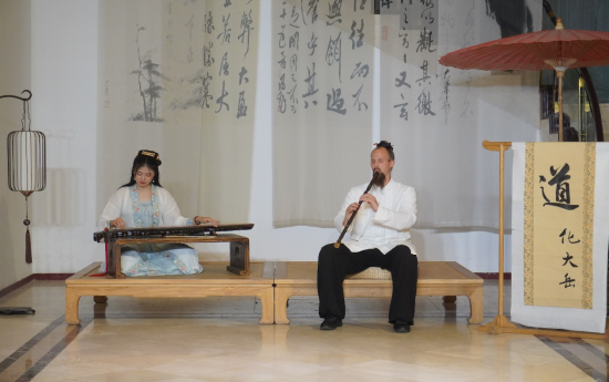 琴箫合奏《梅花三弄》 柴建 摄