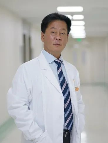 主席访谈 | 陆伟教授:立足临床实际 不忘从医初心|肿瘤|肝病|癌症|肝癌|科研_手机新浪网
