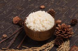 豆浆牛奶煮米饭，营养丰富易操作