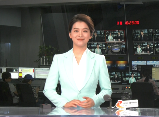 程成:呼吁大家买咖啡用自带杯 环保又卫生戴研:低碳生活 从步行上班