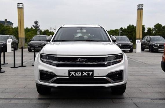 众泰大迈x7实车正式发布 将在四季度上市