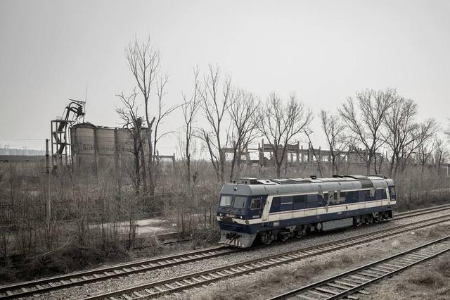 1892年唐胥铁路东延的钢轨被唐山藏友发现