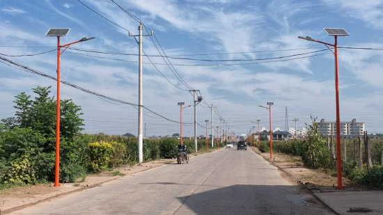 （公益路灯安装后图片）