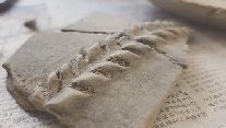 文物碎片中蕴藏着传统文化内涵