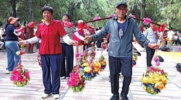 周口太昊陵千年民俗表演迎“小年”