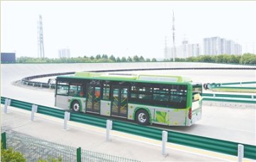 宇通公司试验场,宇通客车正在接受严苛测试