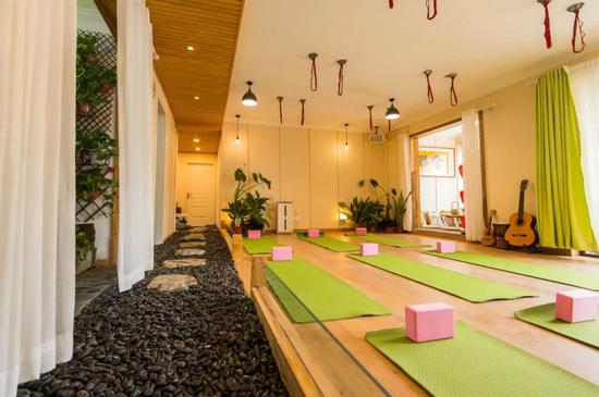 爆红的郑州girl开了一处超清新瑜伽馆春日来瑜见最美自己