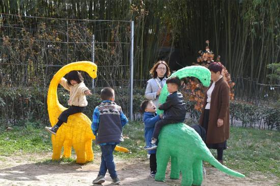 “春意盎然,春色醉人” 鸡冠洞开启春季旅游“火热”模式！