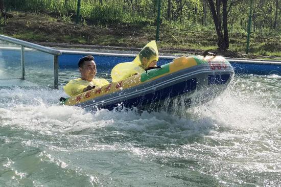 “春意盎然,春色醉人” 鸡冠洞开启春季旅游“火热”模式！