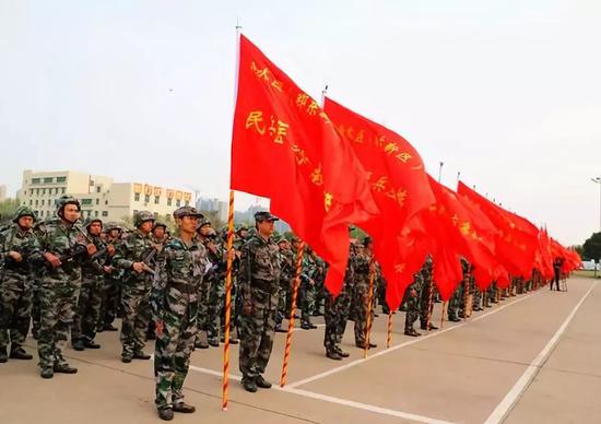 金水区郑东新区组织2019年基干民兵集中点验与开训动员大会