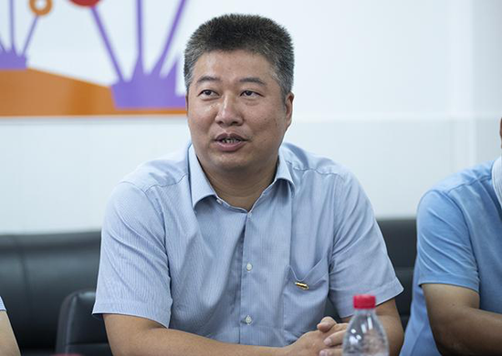 郑州艺术幼儿师范学校校长宋志强介绍本校情况