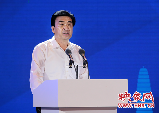 河南省副省长何金平探索开发旅游一卡通等智慧旅游产品满足游客需求