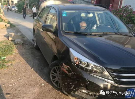 焦作男子醉酒驾驶撞车后逃逸 接下来的举动让人哭笑不得