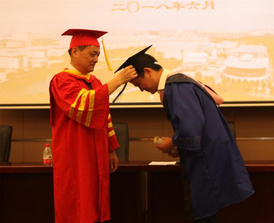 华北水利水电大学首届公共管理专业硕士(mpa)研究生顺利毕业_新浪河南