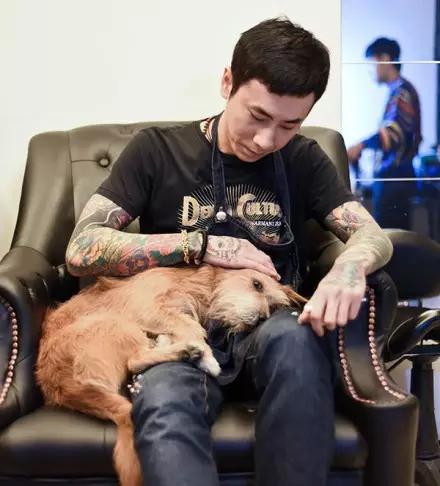 潮人fan丨神似黄立行的花臂纹身师,让你变身"不良"少女