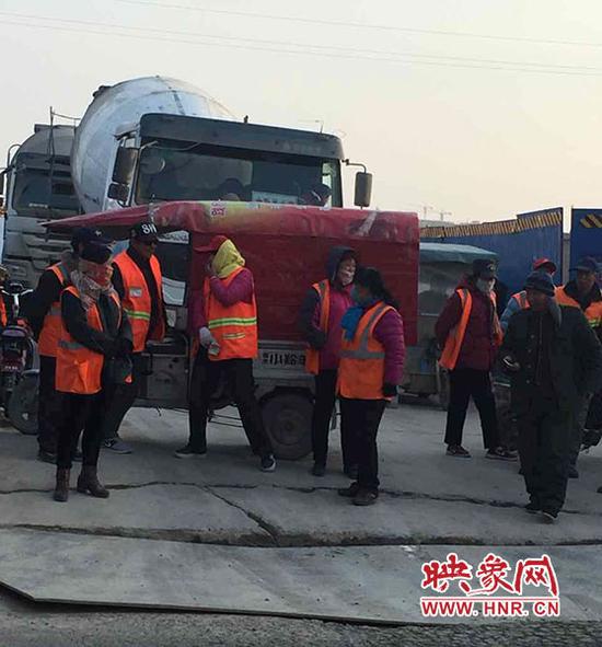 环卫扫路车：城市清洁的秘密武器