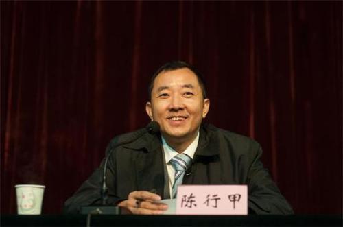 "网红县委书记"辞官这半年 中年创业是想做公益