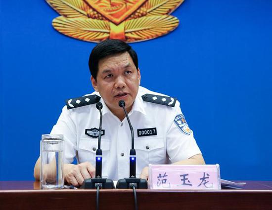 河南省禁毒委员会副主任,禁毒办主任,公安厅副厅长范玉龙出席会议并