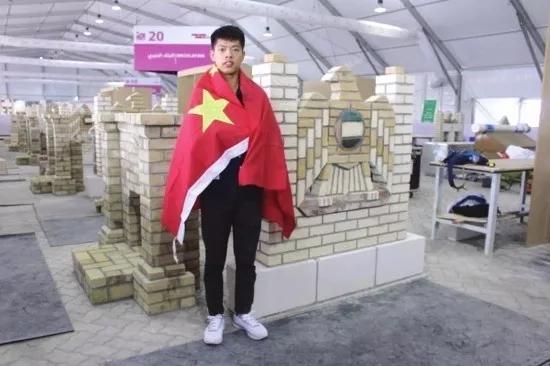 行行出状元！19岁小伙砌墙砌出个世界冠军_手机新浪网